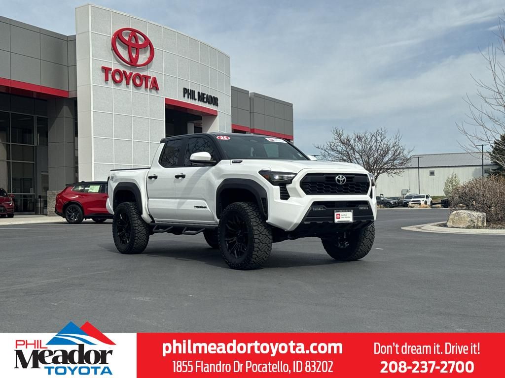 2025 Toyota Tacoma TRD Off-Road HV