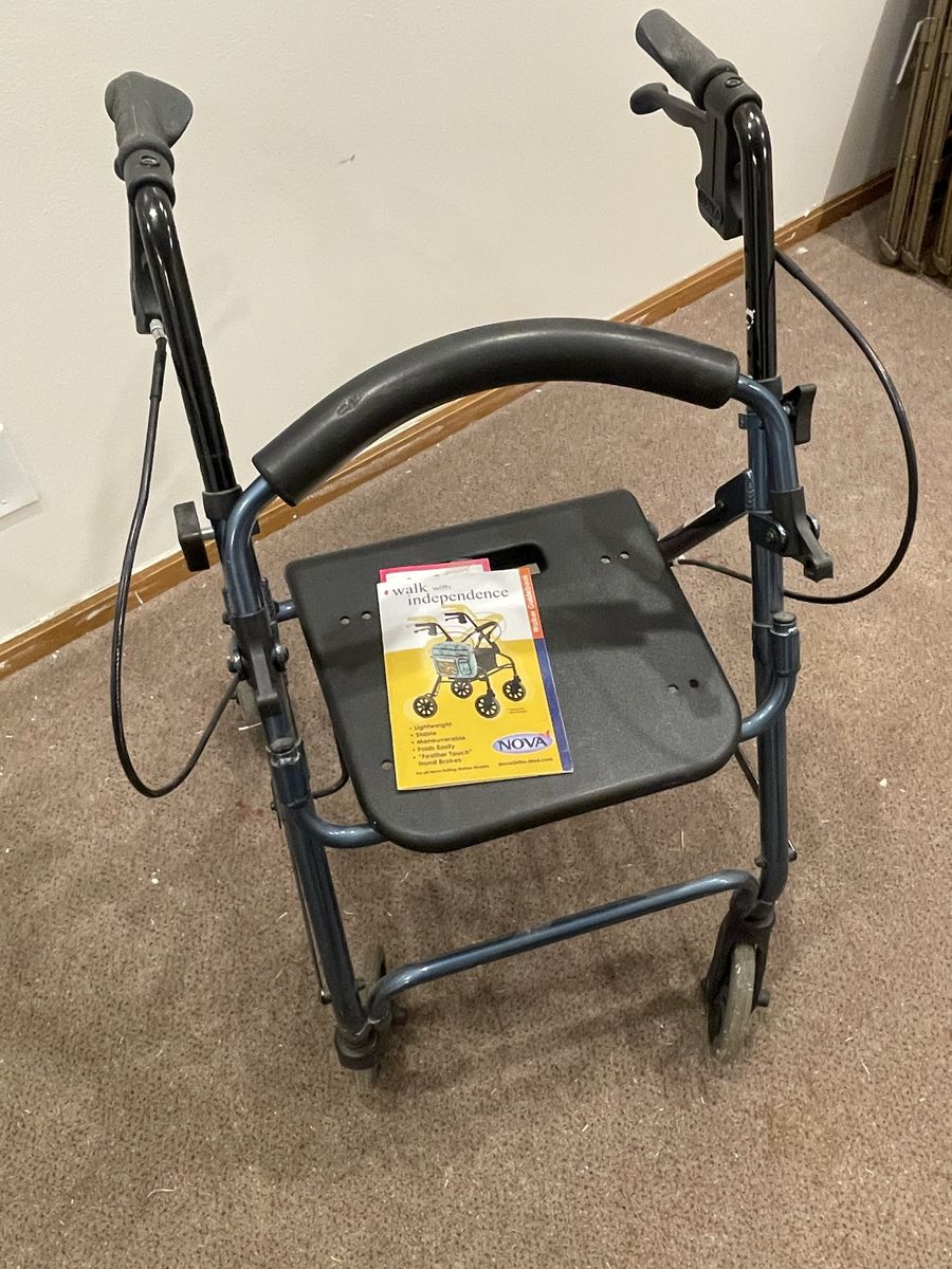 NOVA Rolling Walker with Seat and Hand Brakes