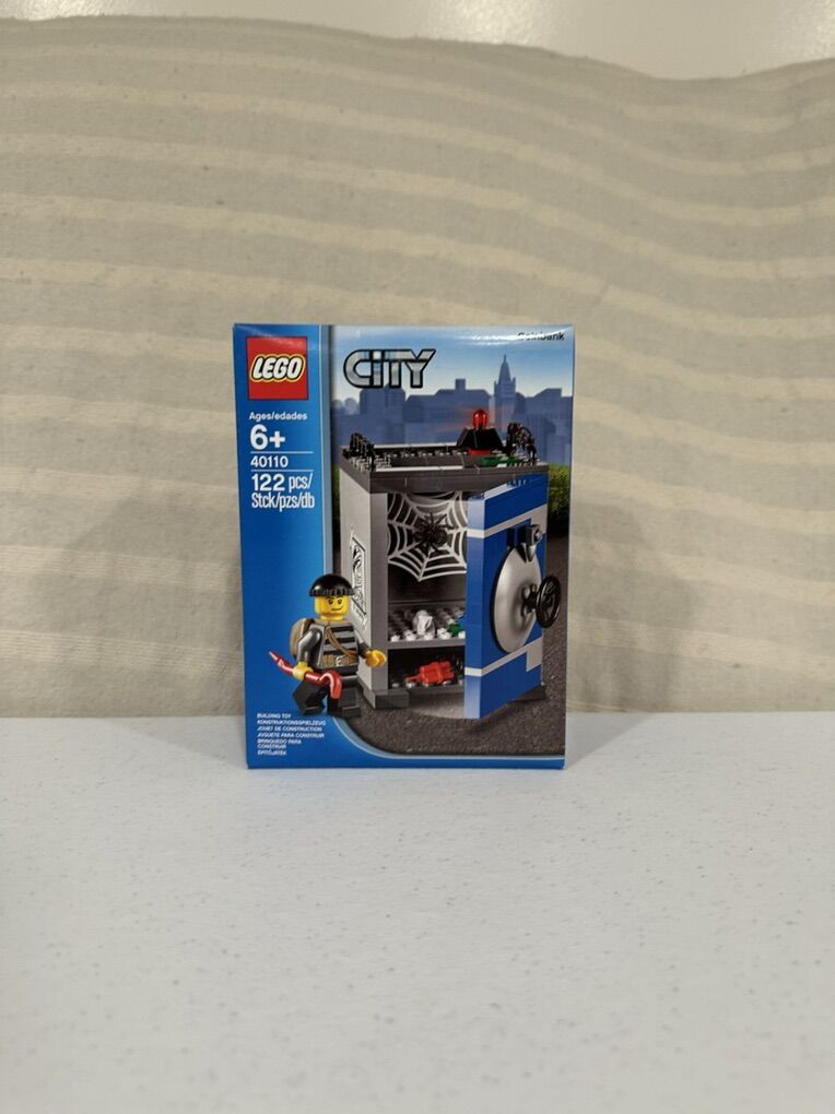 LEGO 2014 city coin bank 40110 sealed NIB