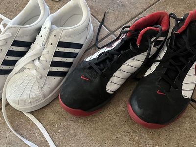 Boys size 7 shoes Nike