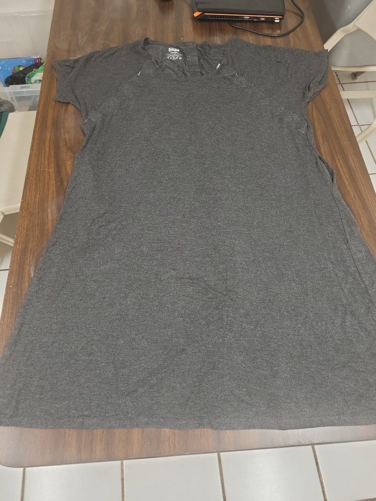 mom post partum Gray Short Sleeve Snap Button side for nursing Front and back