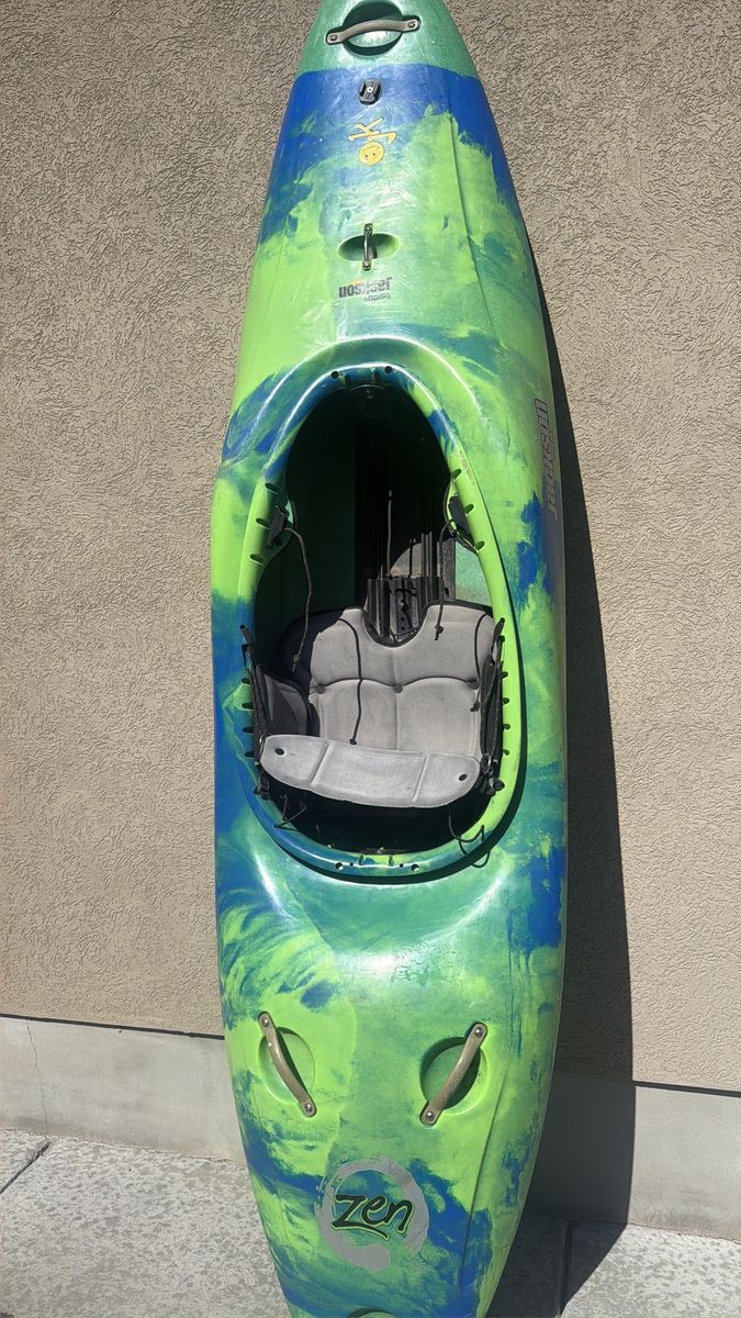 Jackson Zen 75 large  white water Kayak