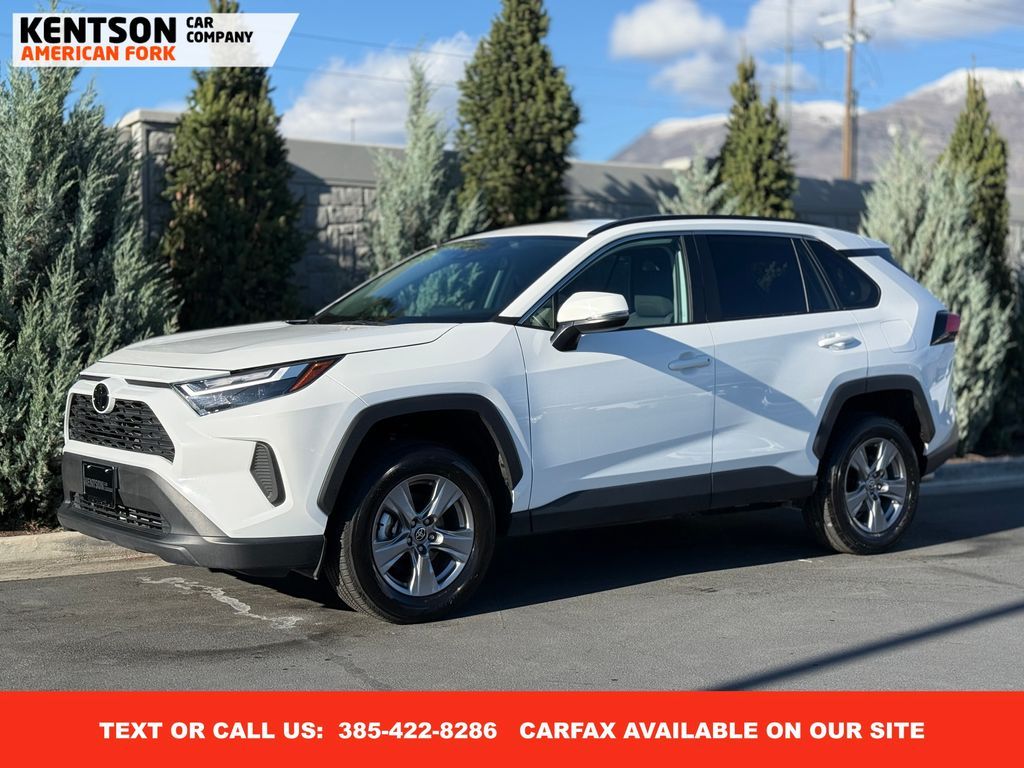 2025 Toyota RAV4 XLE