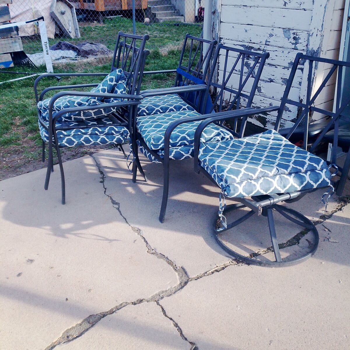 free outdoor patio set