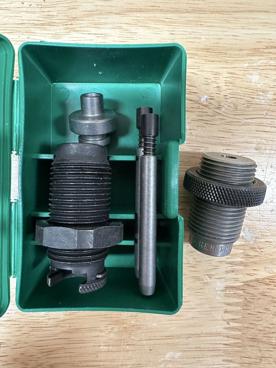 RCBS 9165 Ram Priming Unit & Redding Die Set (for 5.56)
