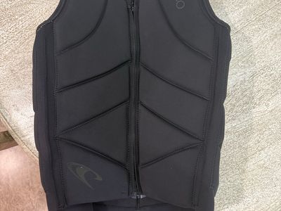 O’Neill comp vest