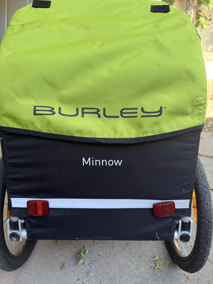 Burley Minnow Single Bike Trailer – Green – Like New