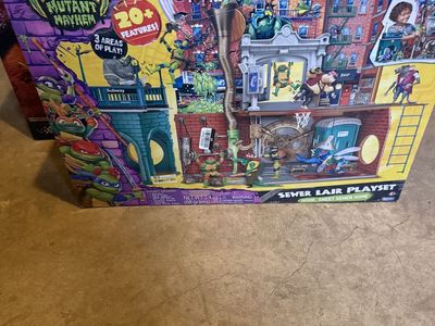 Tmnt Sewer Lair Set And Action FIgures