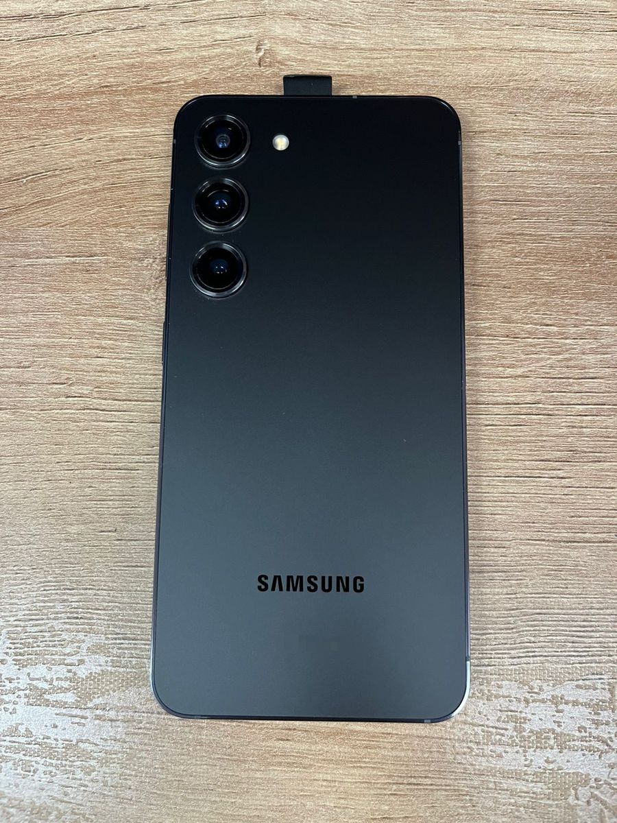 Samsung Galaxy S23 5G - 128GB - Unlocked