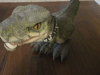 Robotic tyrannosaurus