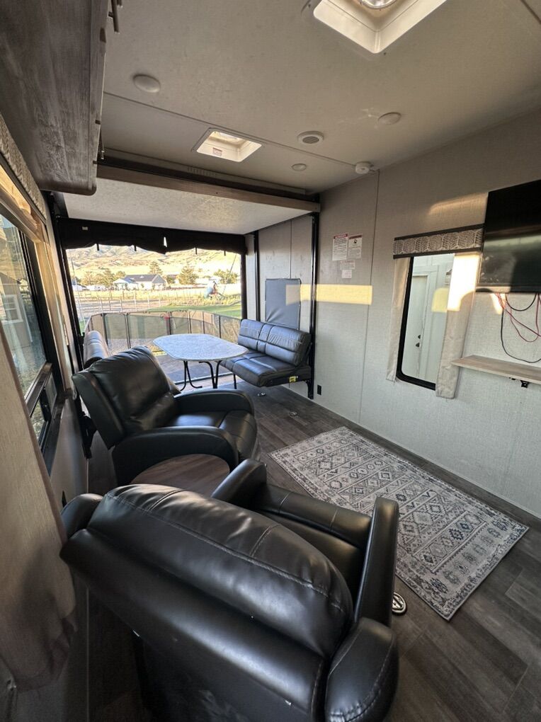 2021 Coachman Catalina 16ft Garage Toy Hauler