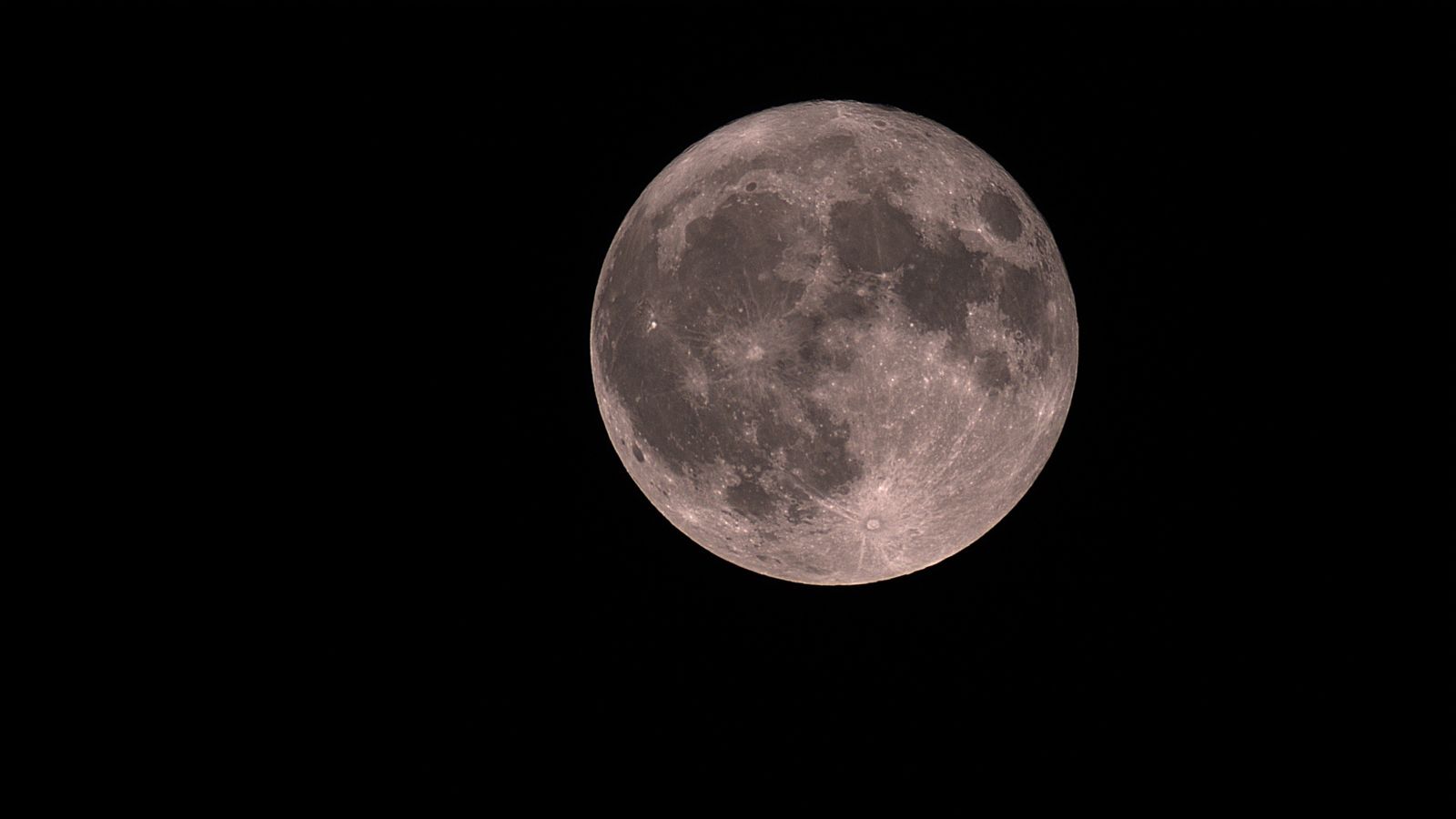 Main image 3