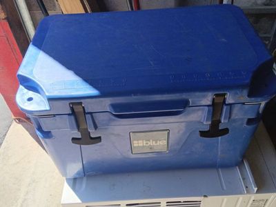 Blue 30qrt Seal Tight Insulated Cooler Good Condit