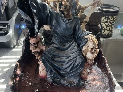 Skeleton Genre Water Fall