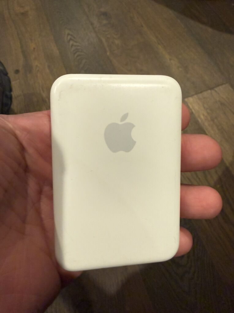 Apple Magsafe Battery Pack