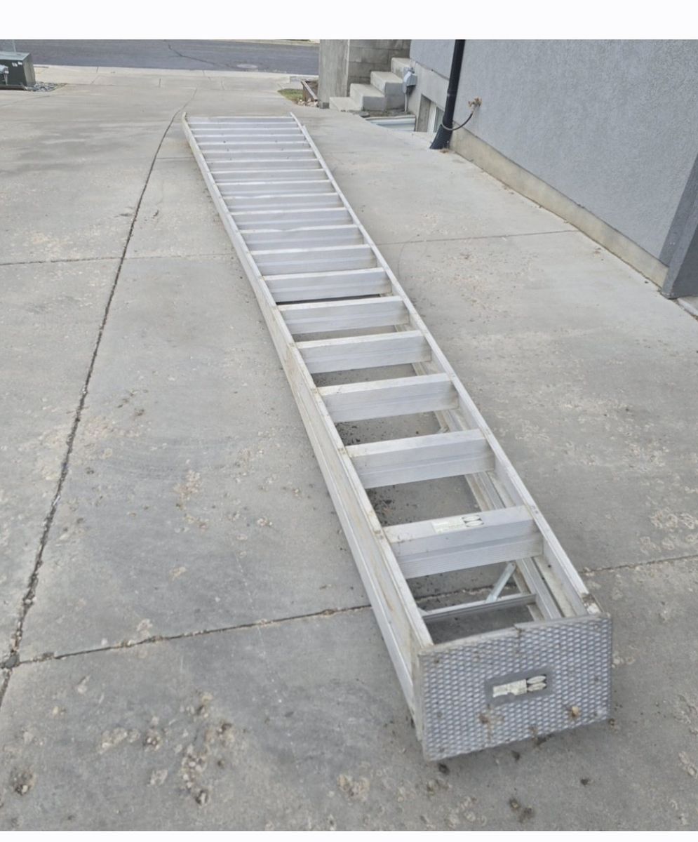 huge aluminum ladder