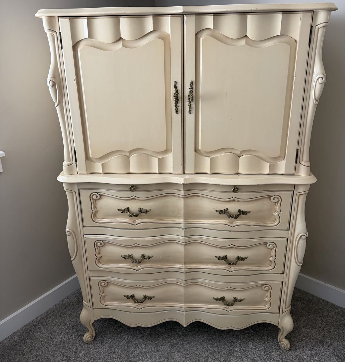 Antique Dressers