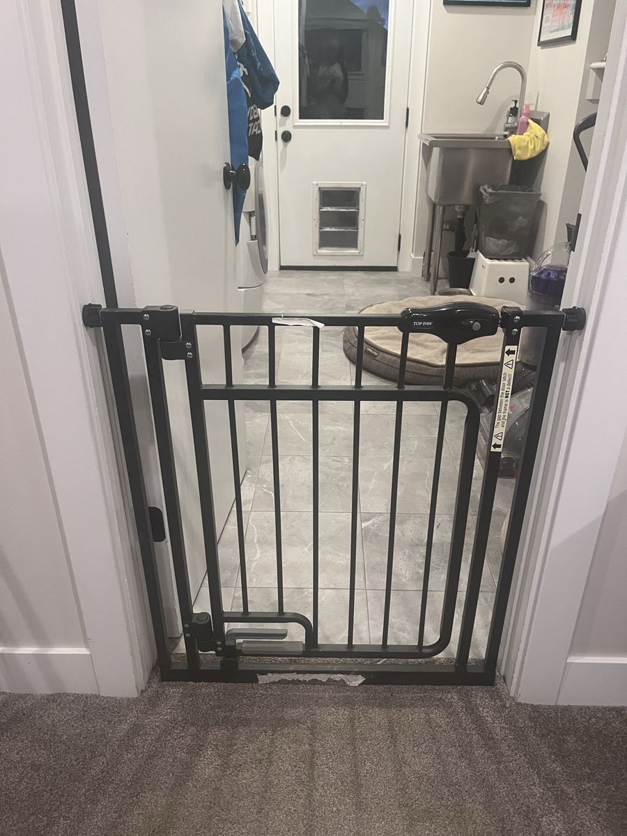 Top Paw Pet / Toddler Gate, Expandable 30-40” in.