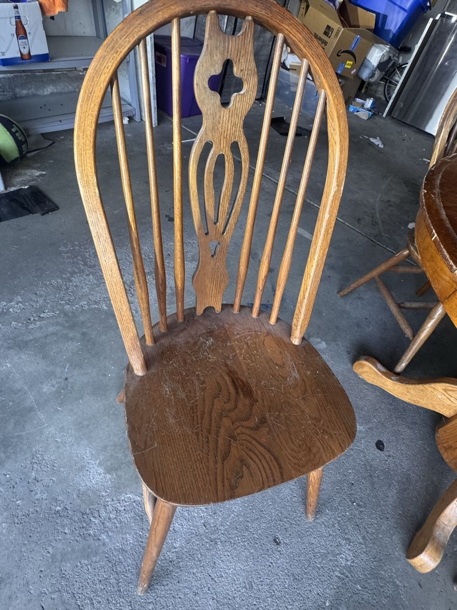 Vintage Solid Oak Round Pedestal Dining Table and 4 Pressback Chairs Set