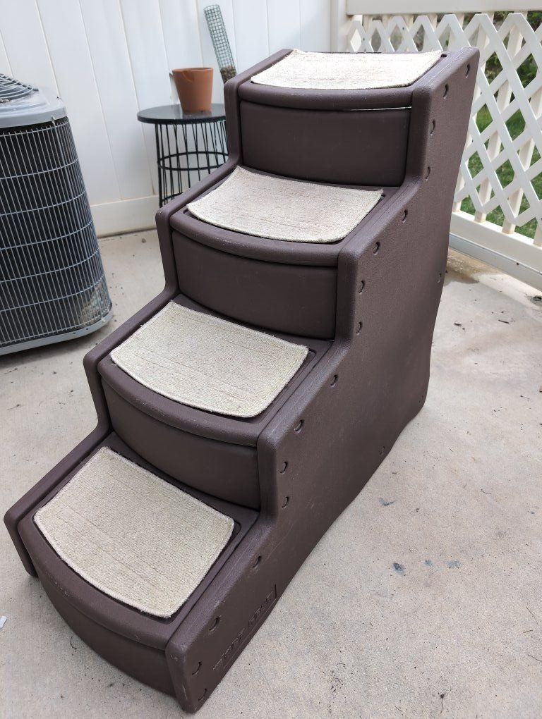Pet Gear Easy Step IV tall & strong pet stairs