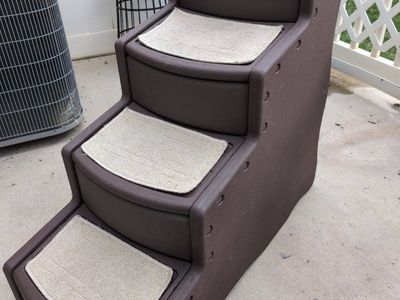 Pet Gear Easy Step IV tall & strong pet stairs