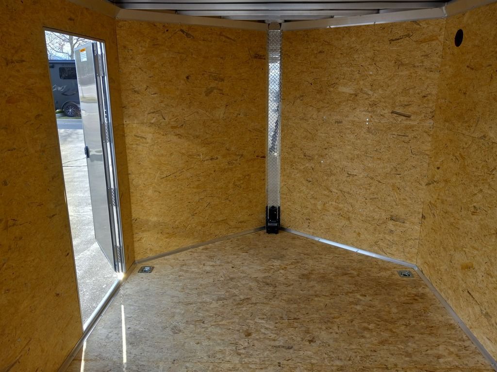 Main image 19