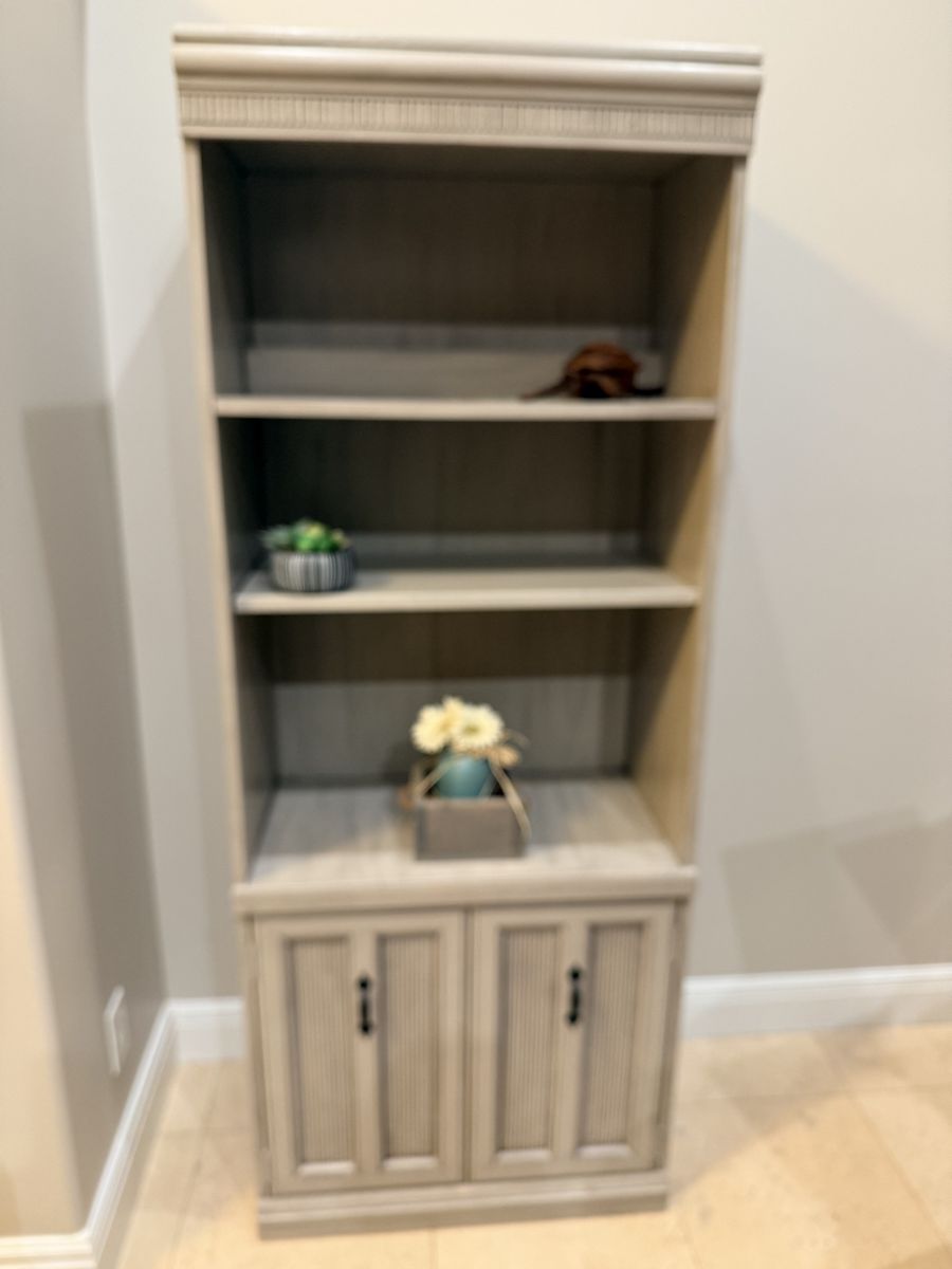 Bookshelf