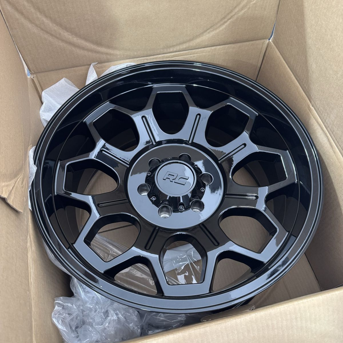 20x10 wheels 6 on 139.7 bolt pattern
