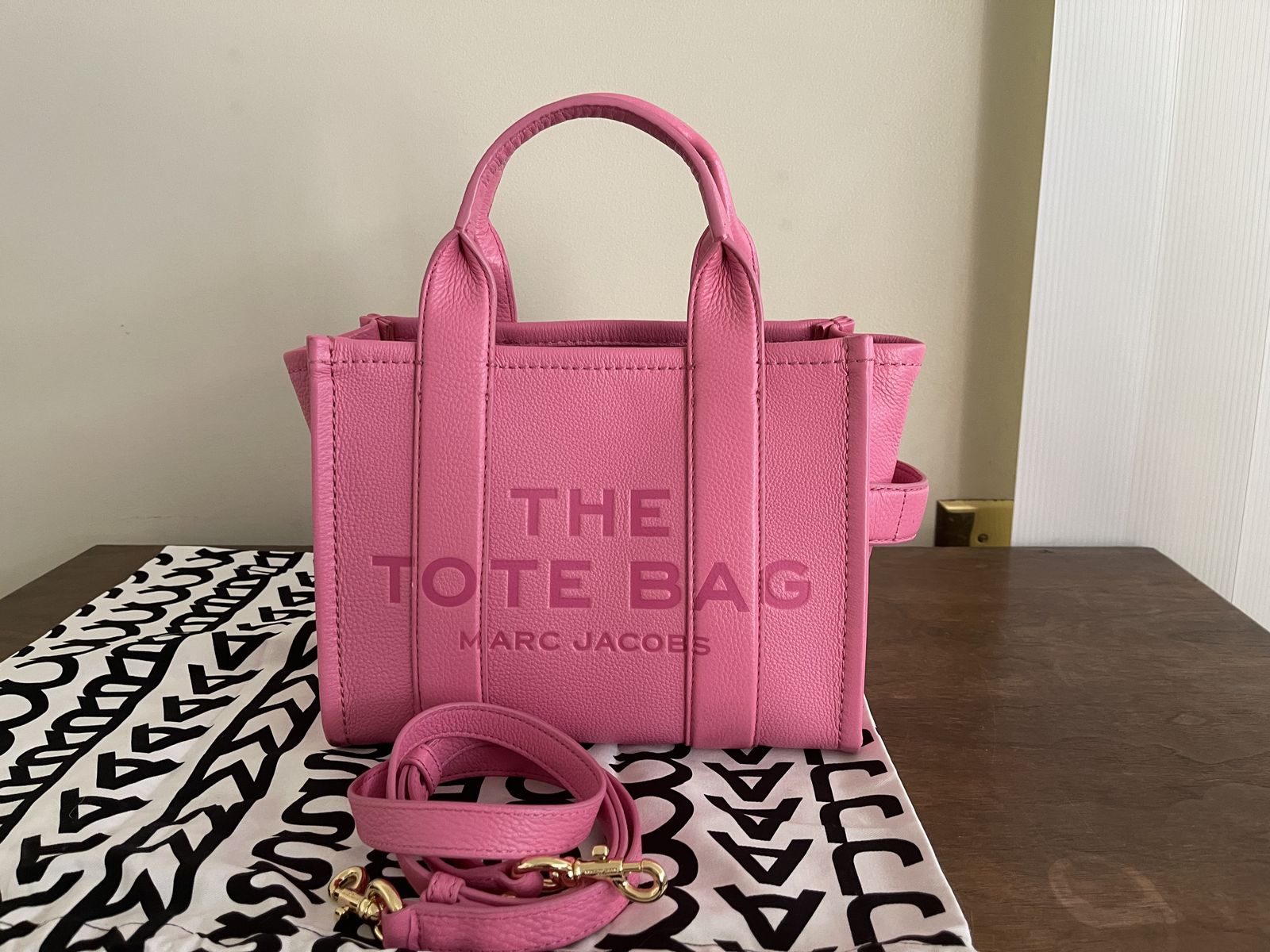Marc Jacobs small pink my tote bag