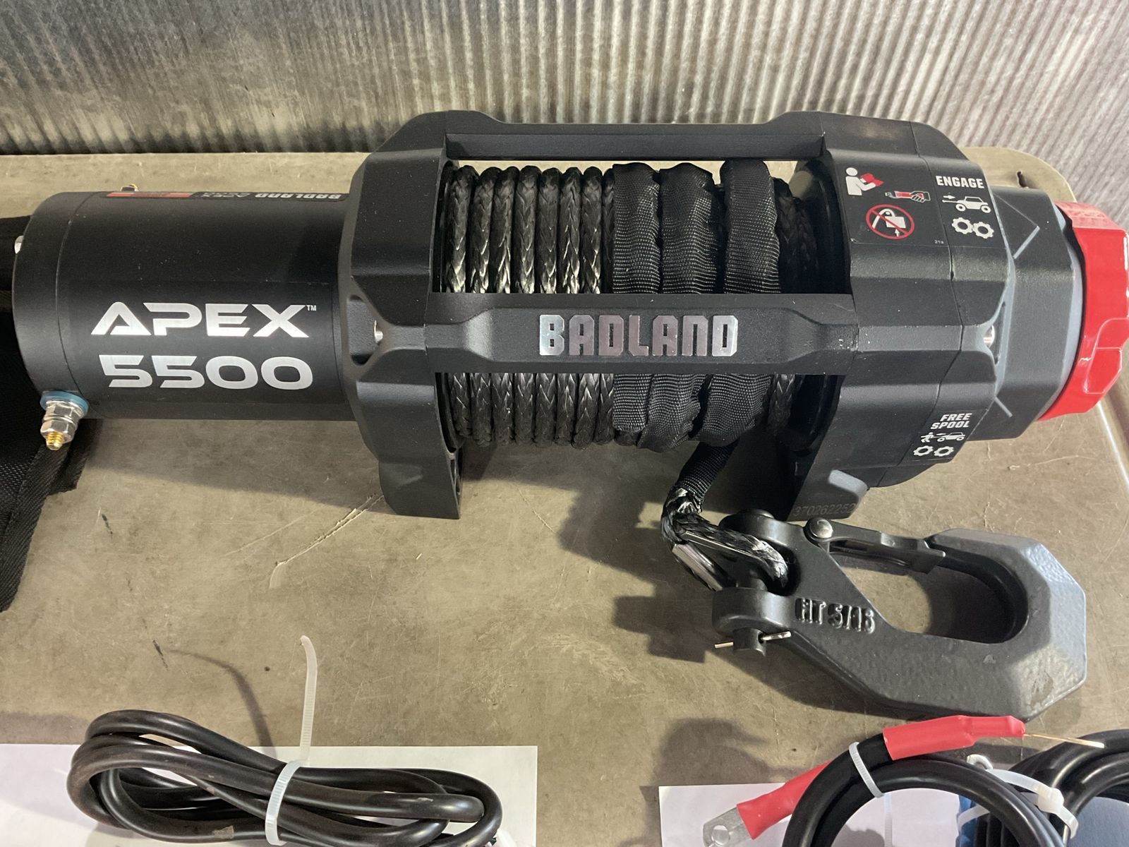 Badlands Winches-model Apex 5500 E75013228