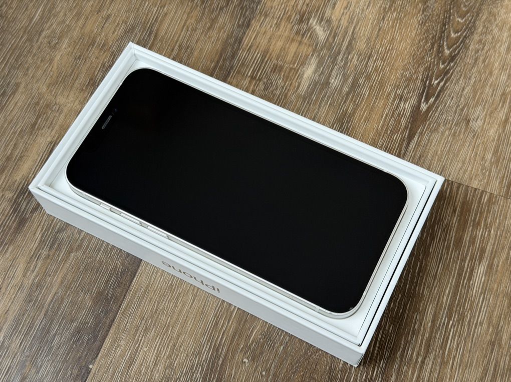 iPhone 12, Excellent Condition, Priced To Sell