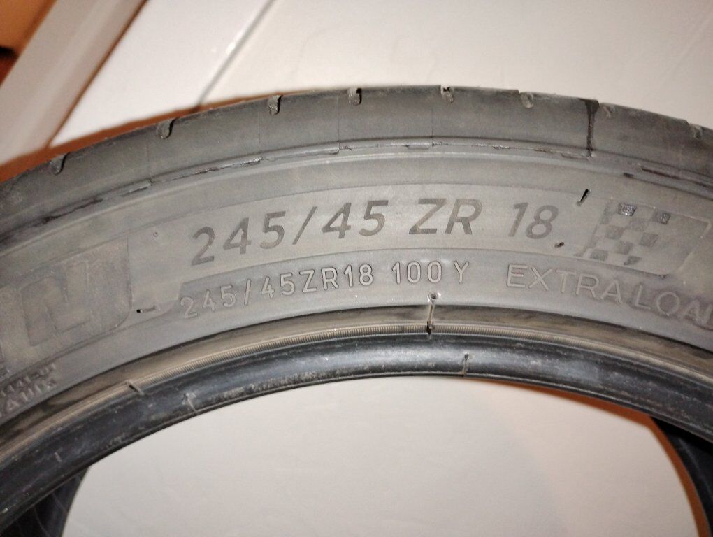 2️ Michelin 245/45 ZR18