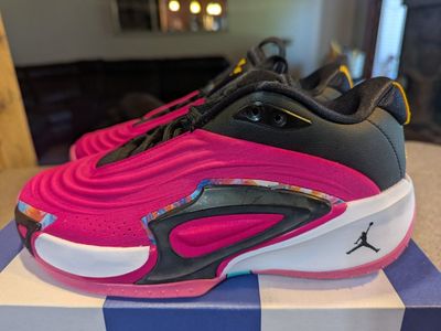 Jordan Luka 3 (GS) Pink Prime/University Gold Youth Basketball Shoes Size 5.5Y FQ8185-600