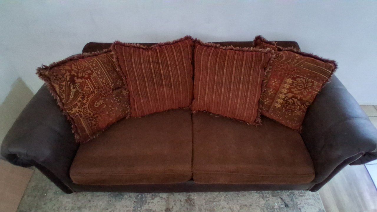 Main image 4