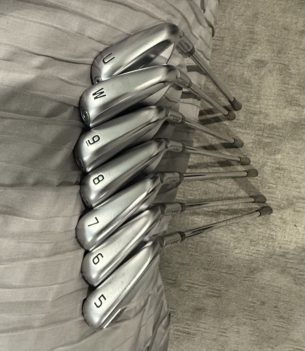 Ping i530 Iron Set 5-GW Modus Tour 105 Stiff Flex, Mid-Size Golf Pride Tour Wrap Grips