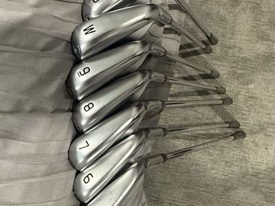 Ping i530 Iron Set 5-GW Modus Tour 105 Stiff Flex, Mid-Size Golf Pride Tour Wrap Grips