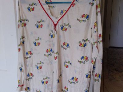 Vintage late 1970s to early 80s Carole L Nightgown/Pajama Top - Colorful Birds Print, 80% Acetate, 20% Nylon, Red Trim