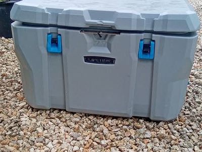 New Lifetime 28 Quart High Performance Cooler Camping Bear Resistant