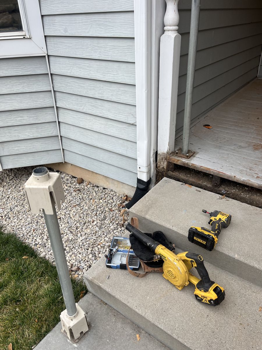 Steel Post Mount For vinyl 4x4