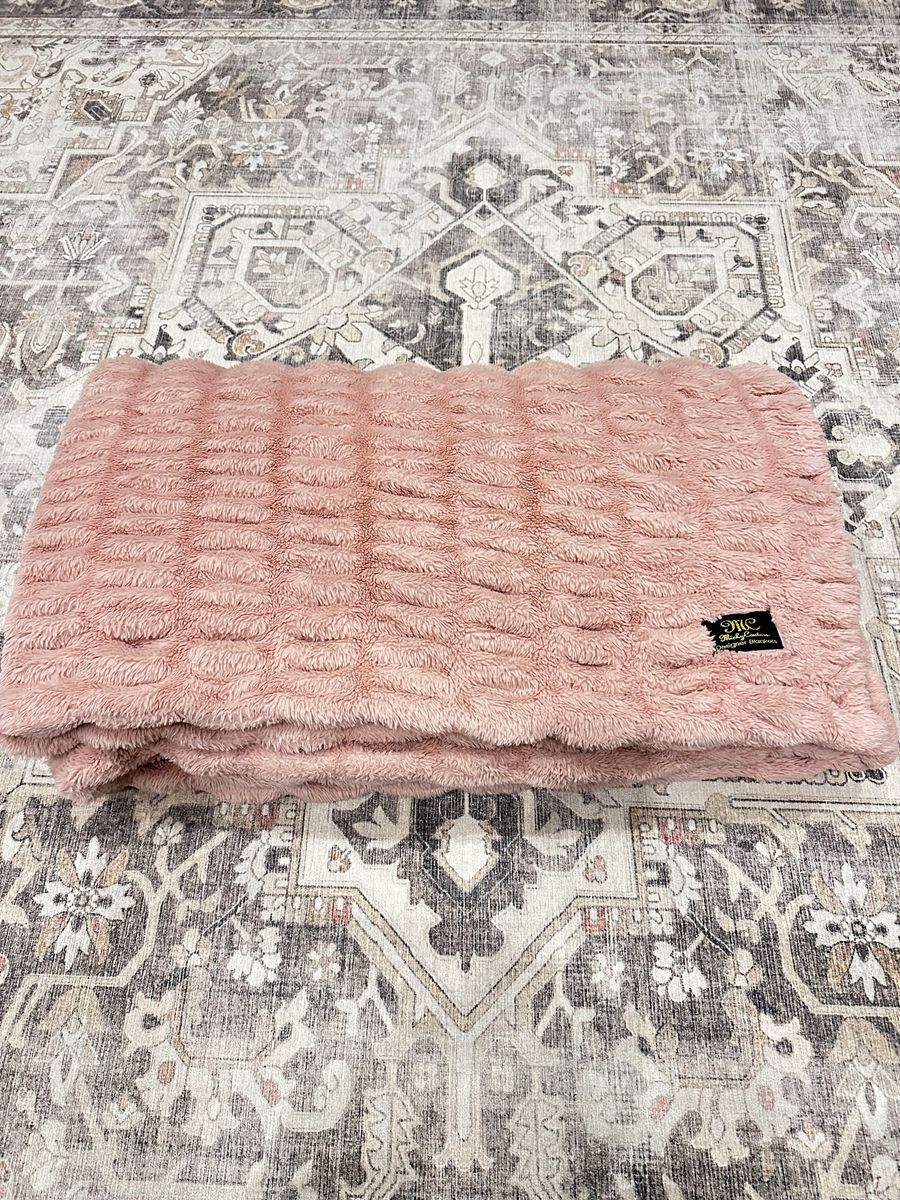 Minky Couture Hugs Apricot Vanilla Grande