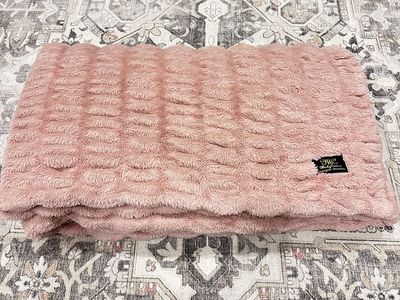 Minky Couture Hugs Apricot Vanilla Grande