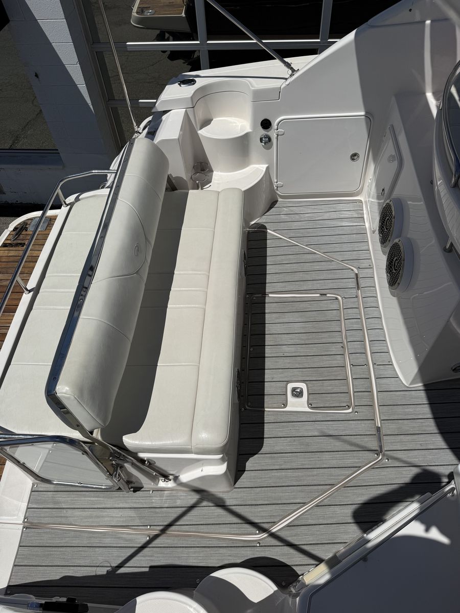 Main image 30