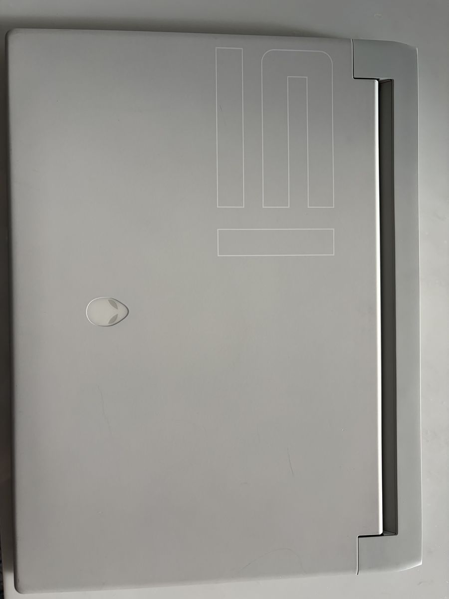 Main image 3