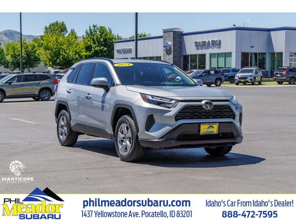 2024 Toyota RAV4 XLE