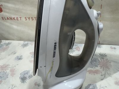 Black & Decker First Impressions Steam Iron - White/Gray