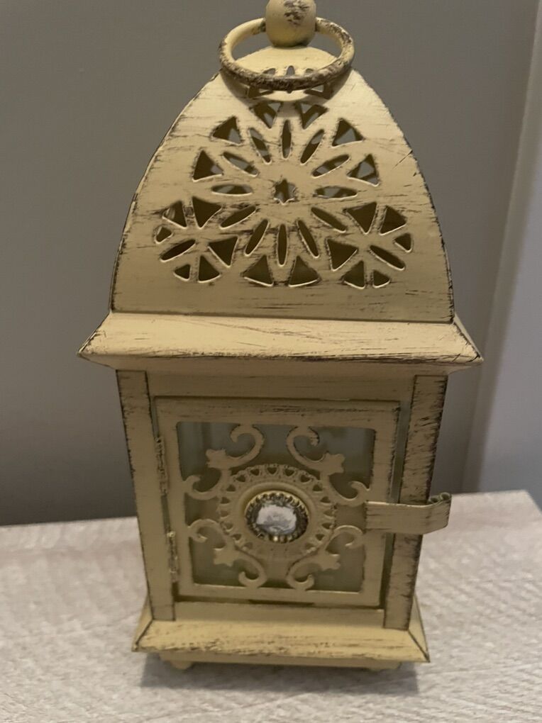 Vintage yellow shabby chic boutique small lantern