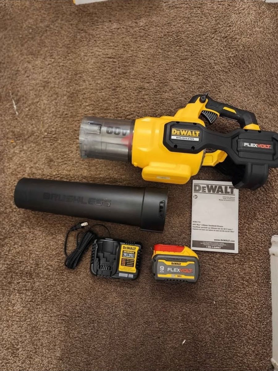 New DEWALT FLEXVOLT 60V MAX 125 MPH 600 CFM Brushless Cordless Blower Kit w/ 9Ah Battery & Charger