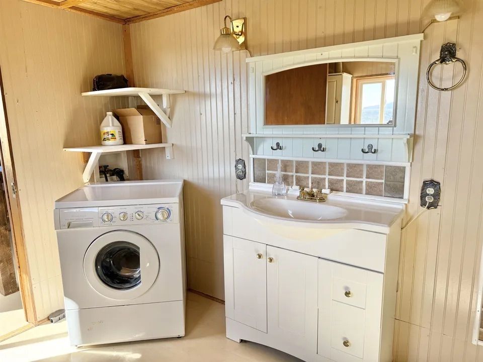 Main image 19