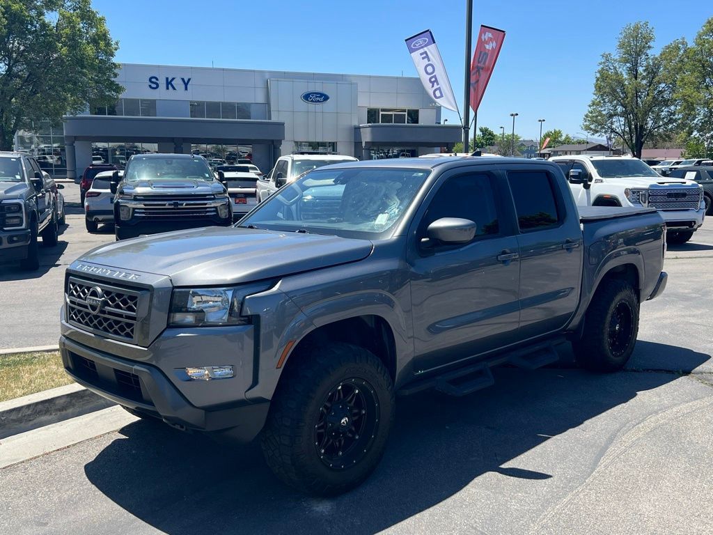 2022 Nissan Frontier SV