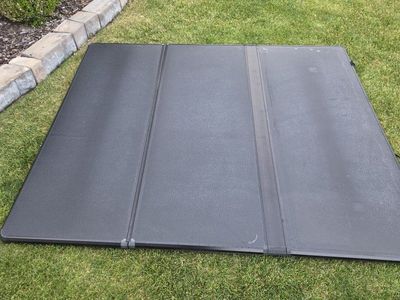 Tonneau Cover Hard Tri Fold
